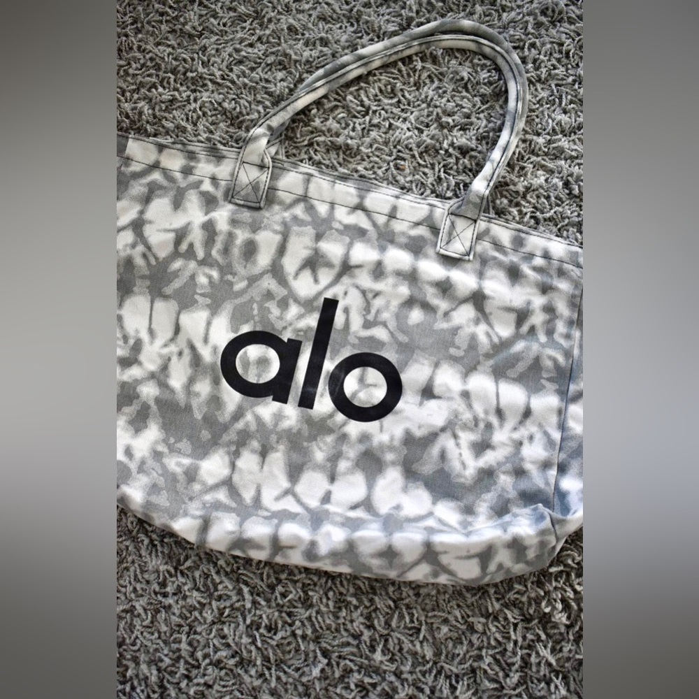 Alo Shopper Tote